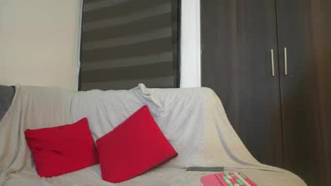 Snapshot of leiaah__ chatting on May 2026 01:33:01 AM Leah online show from May 2026 01:33:01 AM