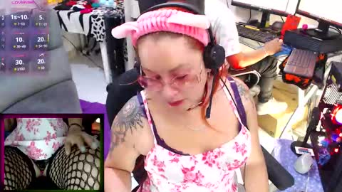 LeidyDi223 online show from October 2025 01:56:02 PM