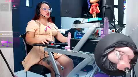 Snapshot of leidycrstnch21 chatting on July 2026 10:15:01 PM LeidyDi223 online show from July 2026 10:15:01 PM
