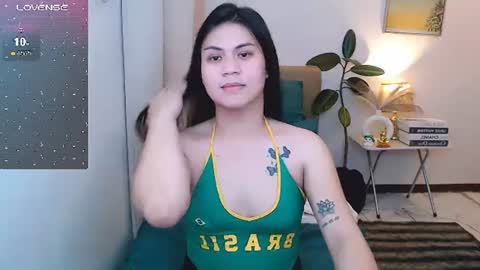 Snapshot of leighcortesi chatting on June 2026 04:11:02 PM Cailey online show from June 2026 04:11:02 PM