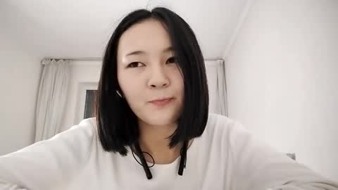 Ur sunny Leigh online show from October 2025 03:13:01 PM