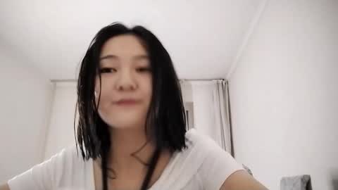 Ur sunny Leigh online show from October 2025 02:18:01 PM