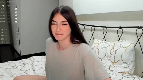 Leila online show from March 2025 10:39:02 PM