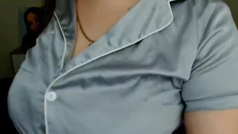 Snapshot of leila_beayte_ chatting on May 2026 04:47:02 PM Leila online show from May 2026 04:47:02 PM