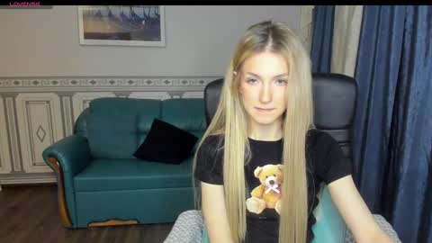 Snapshot of leila_morriss chatting on December 2024 07:11:02 PM Leila Morriss online show from December 2024 07:11:02 PM