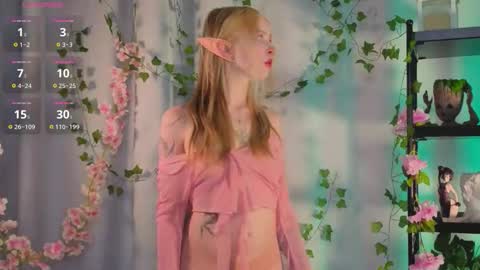 Snapshot of leiladwight chatting on February 2026 02:15:02 PM Leila online show from February 2026 02:15:02 PM