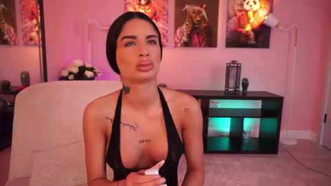 Snapshot of leilakali chatting on June 2026 09:35:02 AM Leila online show from June 2026 09:35:02 AM