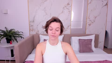 Snapshot of leilalawson chatting on December 2024 09:44:01 AM LeilaLawson online show from December 2024 09:44:01 AM