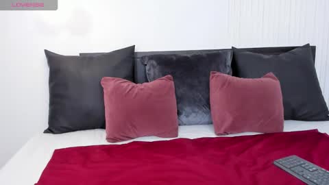 Leily online show from March 2026 06:25:01 PM