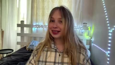 Snapshot of lekishahovermale chatting on May 2026 09:39:01 AM Chrissy online show from May 2026 09:39:01 AM