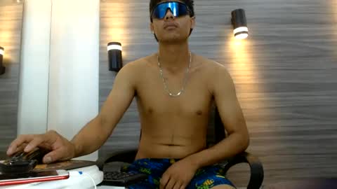 Snapshot of lelehott01 chatting on June 2026 02:27:02 AM lelehott01 online show from June 2026 02:27:02 AM