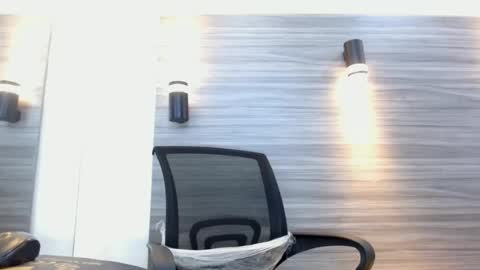 Snapshot of lelehott01 chatting on June 2026 02:25:02 AM lelehott01 online show from June 2026 02:25:02 AM