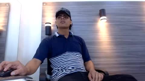Snapshot of lelehott01 chatting on July 2026 03:02:02 AM lelehott01 online show from July 2026 03:02:02 AM