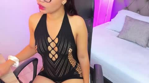 L E N A online show from September 2025 12:08:02 PM