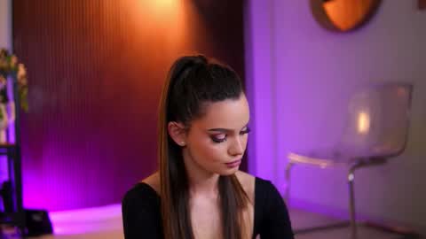 Lena Laurent online show from March 2026 10:30:01 AM