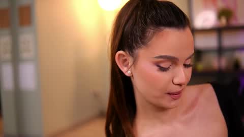 Lena Laurent online show from March 2026 09:21:02 AM