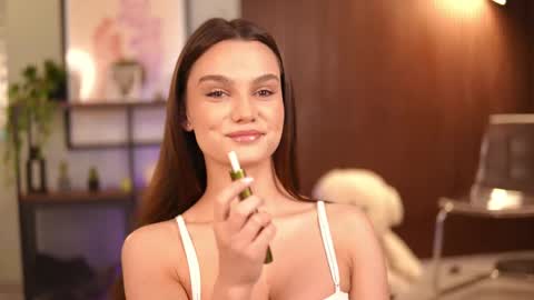 Snapshot of lena_laurent chatting on May 2026 09:05:02 AM Lena Laurent online show from May 2026 09:05:02 AM