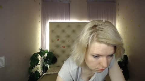 Lena online show from December 2024 04:00:02 AM