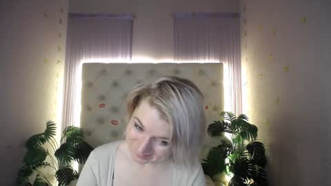 Lena online show from January 2025 04:01:01 AM