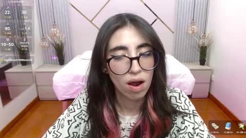 Snapshot of lena_roses chatting on September 2025 09:59:02 PM Lena online show from September 2025 09:59:02 PM