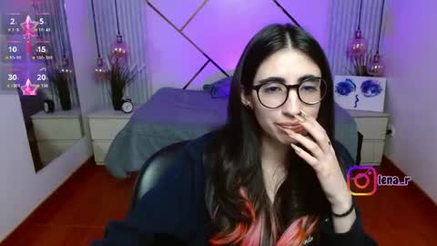 Snapshot of lena_roses chatting on April 2026 08:59:02 PM Lena online show from April 2026 08:59:02 PM