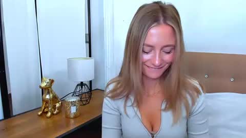Snapshot of lena_sexi chatting on October 2025 06:57:01 AM lena_sexi online show from October 2025 06:57:01 AM