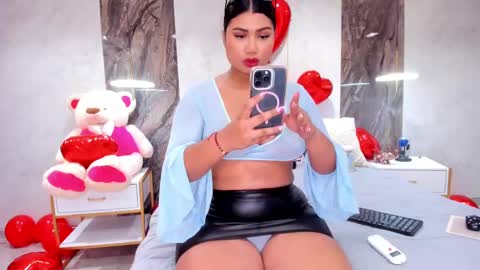 Lenathompson online show from February 2025 04:40:02 AM