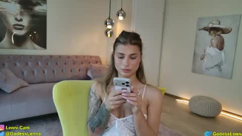 Snapshot of lenna_godess chatting on June 2026 04:51:02 AM Lenna Goddess online show from June 2026 04:51:02 AM
