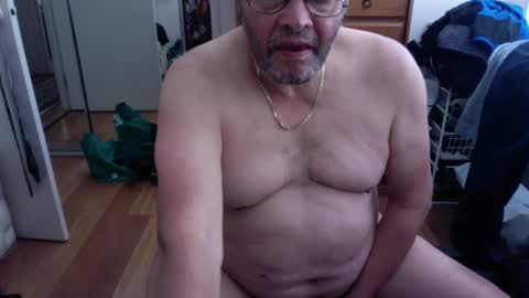 Snapshot of lennyfife chatting on February 2025 04:25:02 AM Pussylicker online show from February 2025 04:25:02 AM