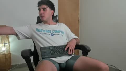 Snapshot of leo_jones389 chatting on June 2026 08:51:02 PM Leo Jones online show from June 2026 08:51:02 PM