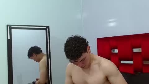 leo_morris online show from December 2024 03:59:02 PM