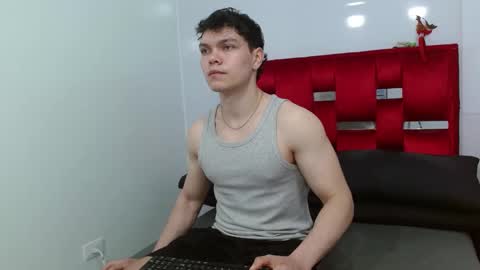 leo_morris online show from January 2025 01:03:02 PM