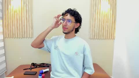 Snapshot of leo_sanz6 chatting on May 2026 12:13:01 PM LEO online show from May 2026 12:13:01 PM