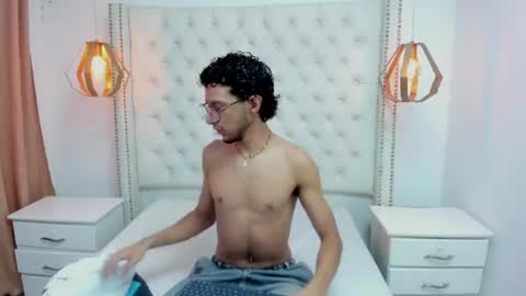 Snapshot of leo_sanz6 chatting on July 2026 12:30:02 PM LEO online show from July 2026 12:30:02 PM