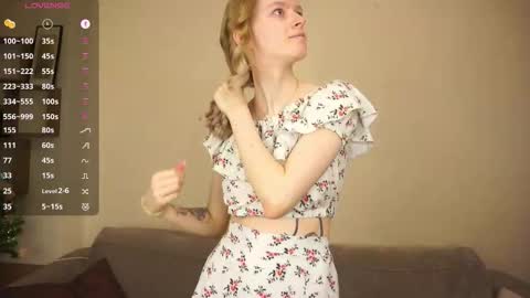 Hello Im Roxy Im just starting my journey here so lets get acquainted online show from February 2026 06:14:01 PM