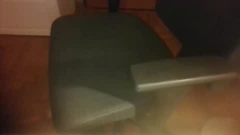 Snapshot of leom92 chatting on April 2026 06:05:02 PM leom92 online show from April 2026 06:05:02 PM