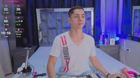 Snapshot of leomonnroe chatting on April 2026 04:59:02 PM leomonnroe online show from April 2026 04:59:02 PM