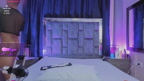 Snapshot of leomonnroe chatting on April 2026 02:25:02 PM leomonnroe online show from April 2026 02:25:02 PM