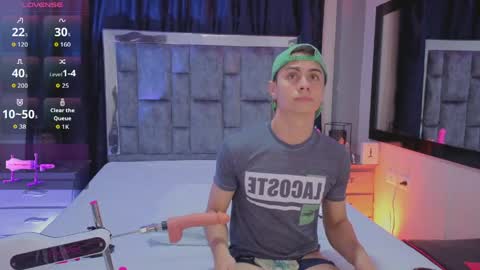 Snapshot of leomonnroe chatting on April 2026 07:29:01 PM leomonnroe online show from April 2026 07:29:01 PM