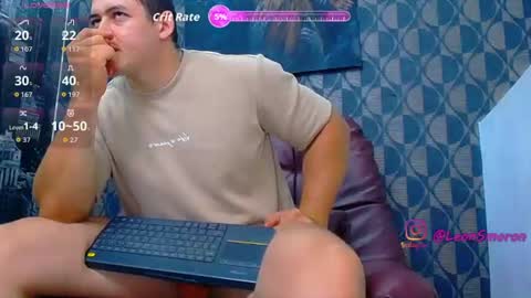 Snapshot of leon_ssmoron chatting on June 2026 06:11:01 AM Leon Smoron online show from June 2026 06:11:01 AM