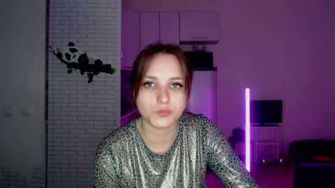 Leonaalove online show from April 2026 05:21:02 PM