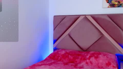 LUCY online show from November 2025 11:27:01 PM