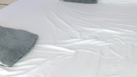 LUCY online show from December 2025 11:01:02 PM