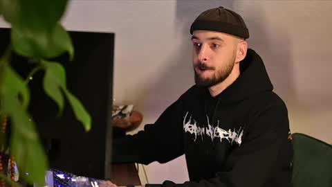 Snapshot of leonardo_grande chatting on January 2026 05:51:02 PM Leonardo online show from January 2026 05:51:02 PM