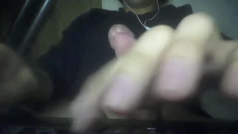 leoonel_95 online show from December 2025 05:02:01 AM