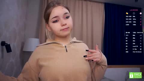 Hello everyone Im Lora Its my first day Were going to have fun together online show from November 2025 05:07:01 AM