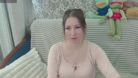 Snapshot of lesanamagic chatting on June 2026 09:37:02 AM LesanaMagic online show from June 2026 09:37:02 AM