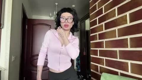 Snapshot of lesleypowderly chatting on July 2026 08:34:01 AM lesleypowderly online show from July 2026 08:34:01 AM