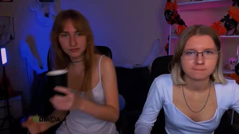 leslie_bird online show from October 2025 09:46:02 AM