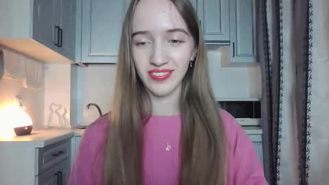 Snapshot of leslie_my_lovee chatting on October 2025 08:51:01 PM  LESLIE   online show from October 2025 08:51:01 PM